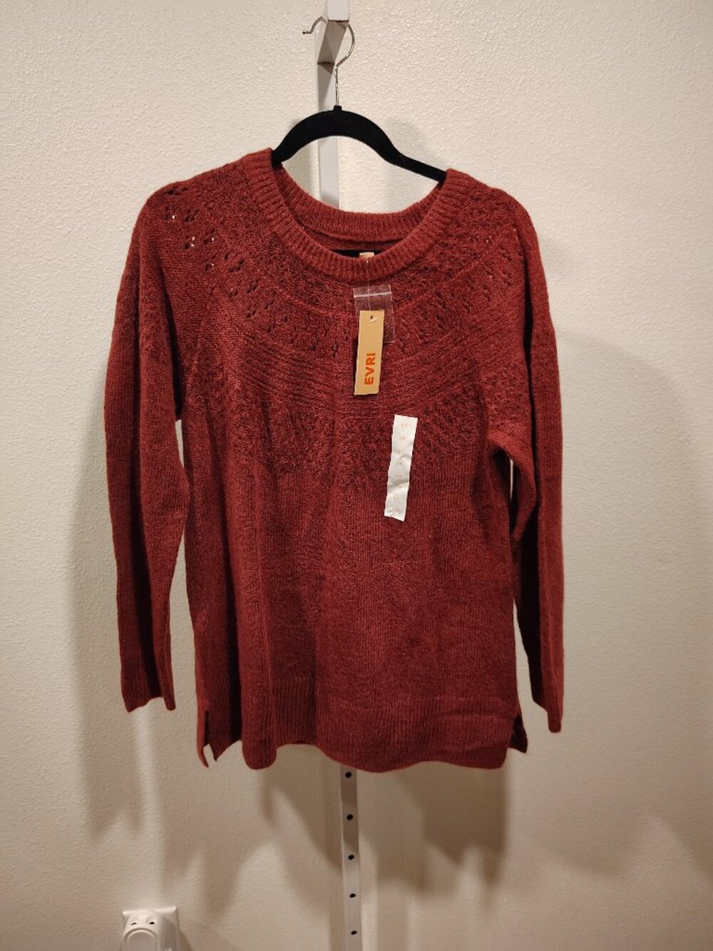 EVRI Women's Sweater Size 0X NWT Burgandy Crew Neck Pointelle Knit Long Sleeve